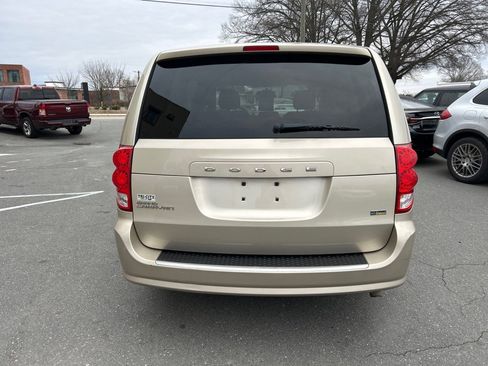 Used 2013 Dodge Grand Caravan SXT image 6