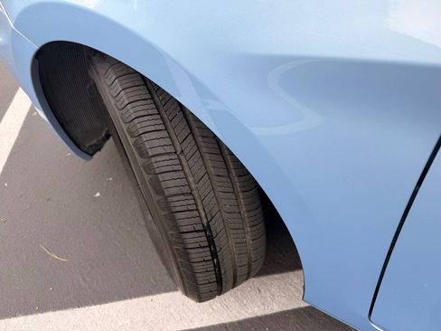 Used 2014 Hyundai Accent GLS FWD image 17