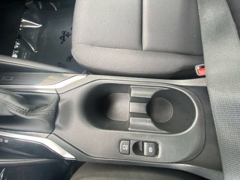 Used 2025 Toyota Corolla LE FWD image 23
