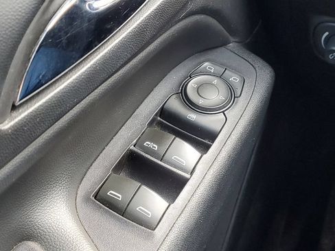 Used 2018 Chevrolet Equinox LT AWD/4WD image 17
