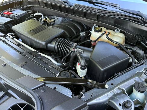 Used 2022 Chevrolet Suburban Z71 w/ Luxury Package AWD/4WD image 60