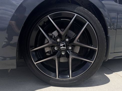 Used 2022 Honda Civic Sport Touring image 9