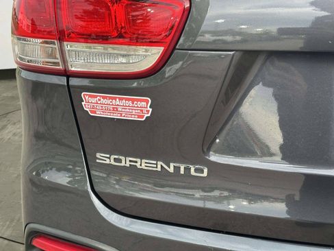 Used 2018 Kia Sorento EX FWD image 39