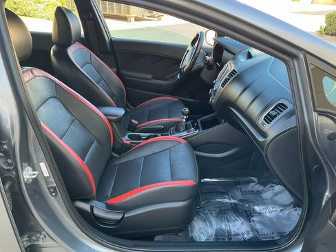 Used 2017 Kia Forte SX FWD image 15