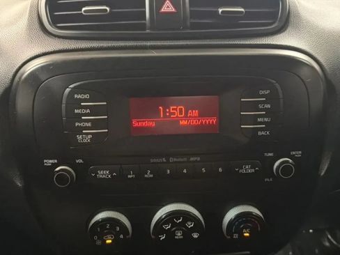 Used 2015 Kia Soul + FWD image 14