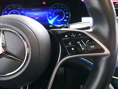 Used 2023 Mercedes-Benz EQS 580 4MATIC SUV image 14