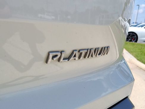 Used 2022 Nissan Pathfinder Platinum w/ Cargo Package FWD image 8