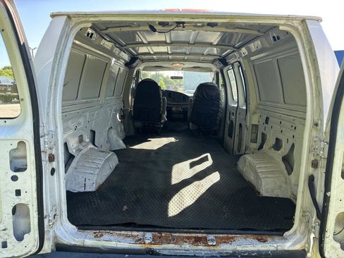 Used 2008 Ford E-150 and Econoline 150 RWD image 8