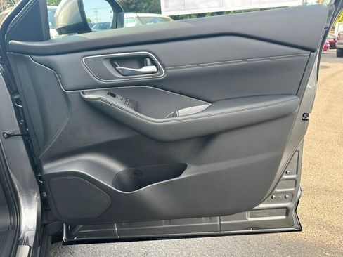 New 2026 Nissan Rogue Platinum w/ Platinum Premium Package image 23