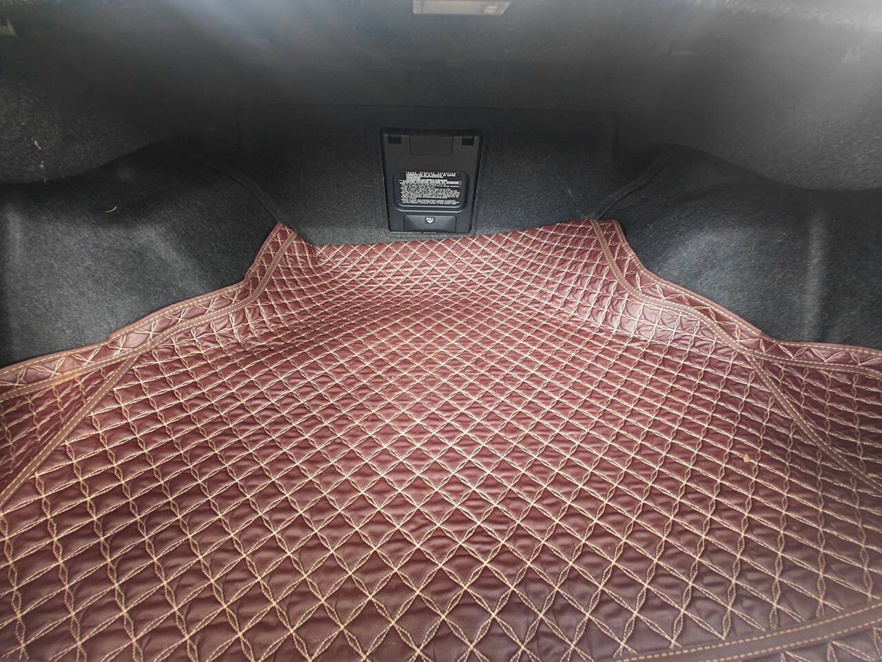 Used 2013 Lexus IS 250 w/ Premium Pkg Value Edition RWD image 4