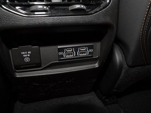 Used 2022 Jeep Grand Cherokee Summit image 9