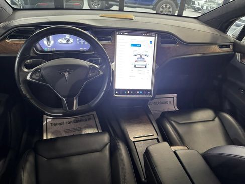 Used 2018 Tesla Model X 75D AWD/4WD image 10