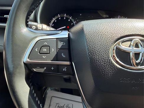 Used 2020 Toyota Highlander XLE image 48