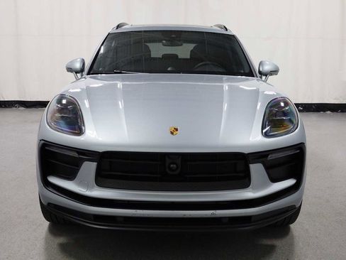 Certified 2026 Porsche Macan AWD/4WD image 14