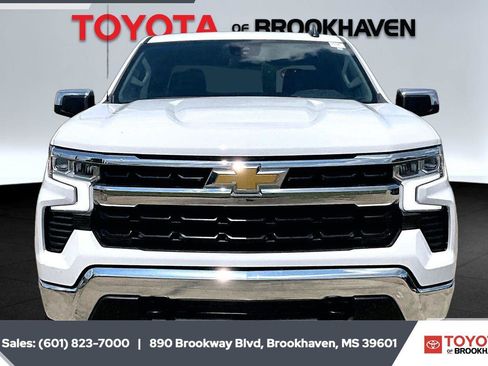 Used 2023 Chevrolet Silverado 1500 LT AWD/4WD image 3