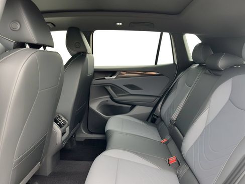 New 2026 Volkswagen Tiguan SE R-Line AWD/4WD image 7