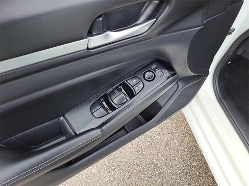 Certified 2023 Nissan Altima 2.5 SV image 16