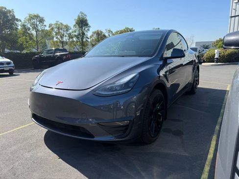 Used 2023 Tesla Model Y Long Range image 1