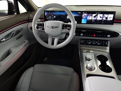 Used 2026 Genesis GV70 2.5T Advanced image 15