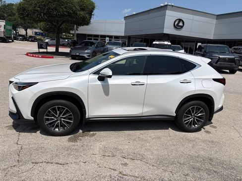 Certified 2024 Lexus NX 250 FWD w/ Towing Package (2000 Lbs) image 2