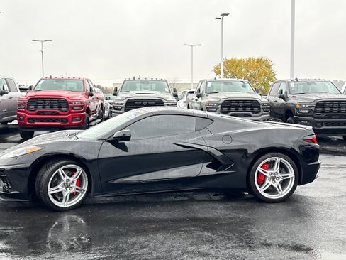 Used 2025 Chevrolet Corvette Stingray Coupe w/ 1LT image 6