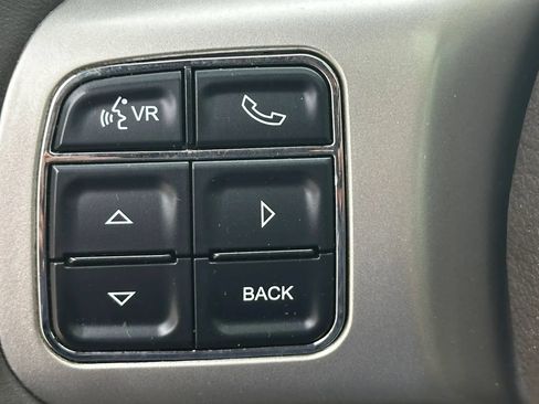 Used 2011 Jeep Grand Cherokee Overland AWD/4WD image 35