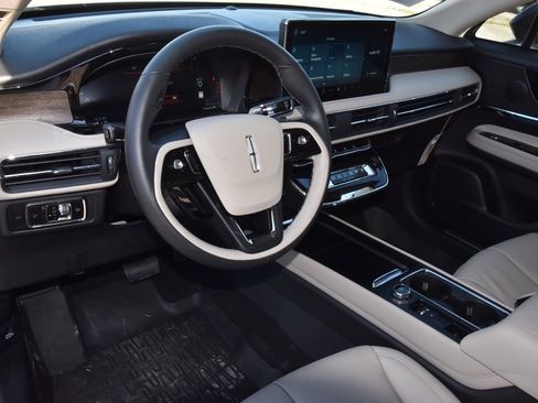 New 2026 Lincoln Corsair Reserve image 33