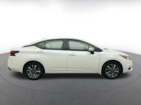 Used 2025 Nissan Versa SV FWD image 10