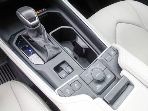 Certified 2024 Toyota Grand Highlander XLE image 25