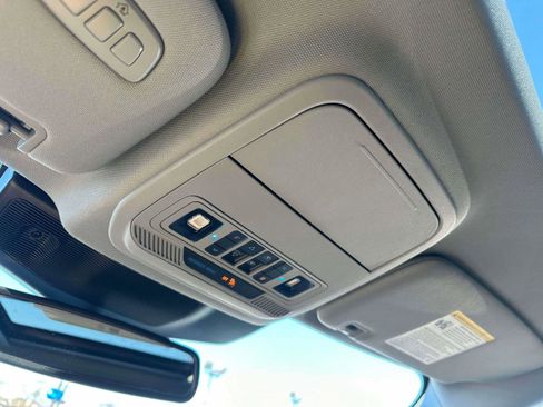 Used 2022 Ford Explorer Limited w/ Equipment Group 301A image 33