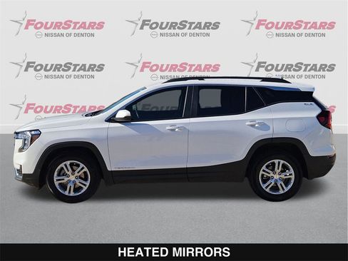 Used 2023 GMC Terrain SLE w/ Driver Convenience Package image 8