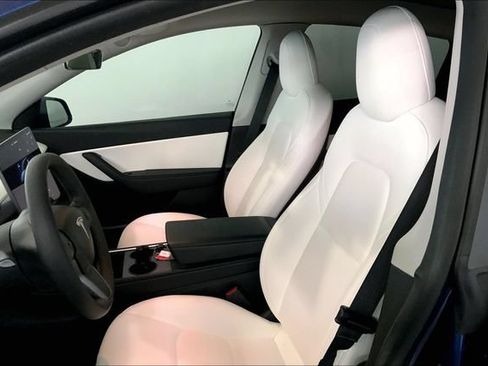Used 2022 Tesla Model Y Performance AWD/4WD image 11