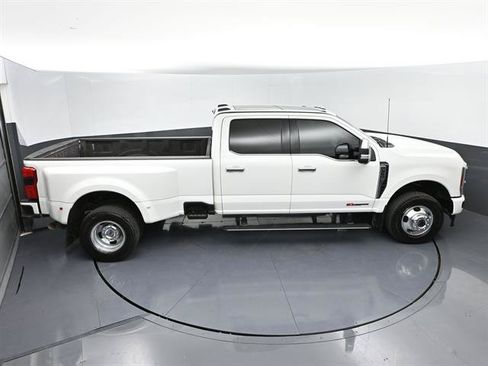 Certified 2024 Ford F350 Platinum AWD/4WD image 46