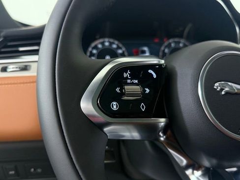 New 2025 Jaguar F-PACE R-Dynamic S image 38