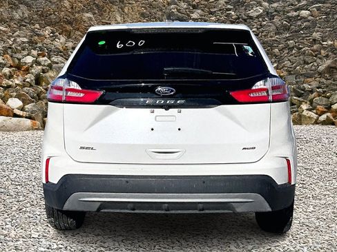 Used 2022 Ford Edge SEL w/ Convenience Package image 4