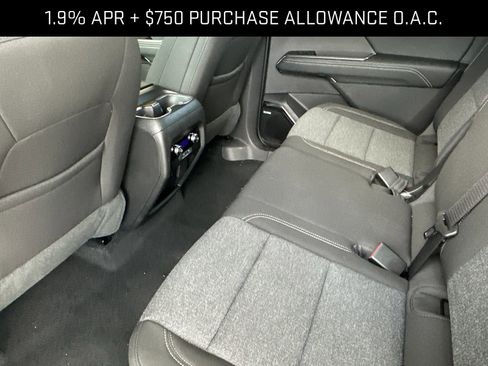 New 2026 GMC Acadia Elevation image 12