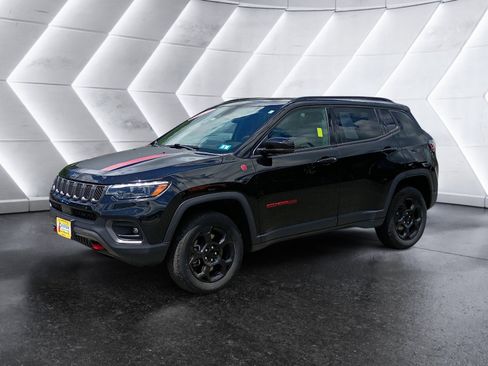 Certified 2023 Jeep Compass Trailhawk w/ Trailhawk Elite Group AWD/4WD image 2