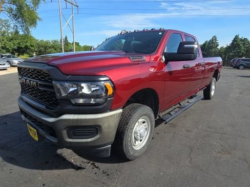 Used 2024 RAM 2500 Tradesman AWD/4WD image 3