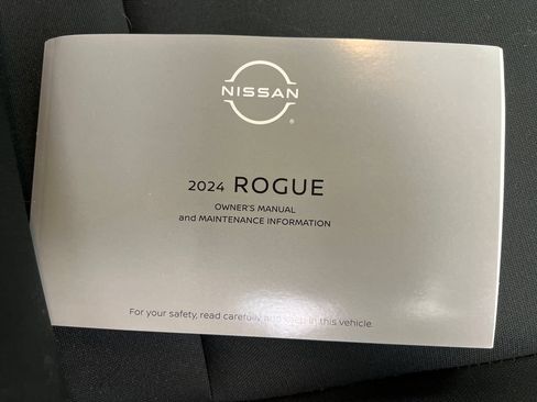 Used 2024 Nissan Rogue S FWD image 33