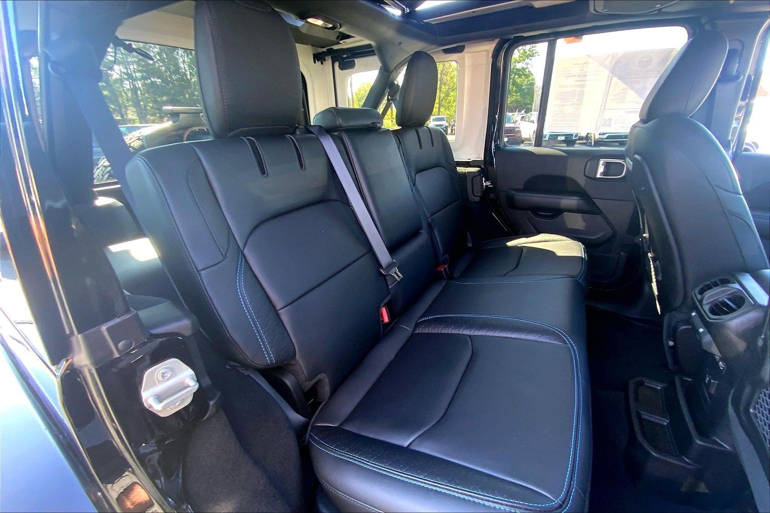 Certified 2024 Jeep Wrangler High Altitude AWD/4WD image 19