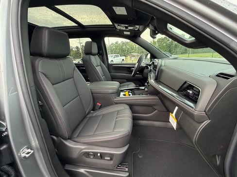 New 2026 Chevrolet Suburban RST w/ Comfort Package AWD/4WD image 23