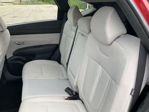 Used 2025 Hyundai Tucson SEL FWD image 17