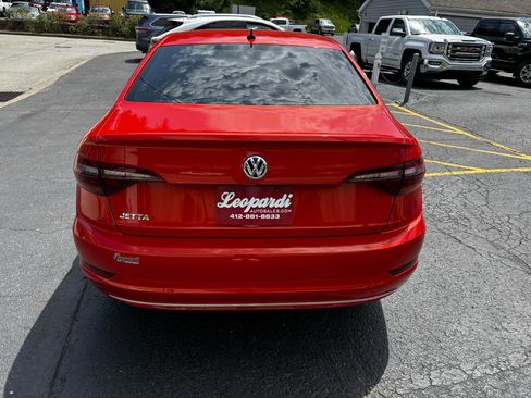 Used 2019 Volkswagen Jetta SE FWD image 6