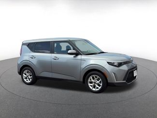 Used 2025 Kia Soul LX w/ LX Technology Package video 2