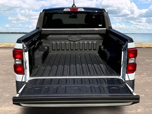 Certified 2026 Ford Maverick Lariat w/ Black Appearance Package AWD/4WD image 9
