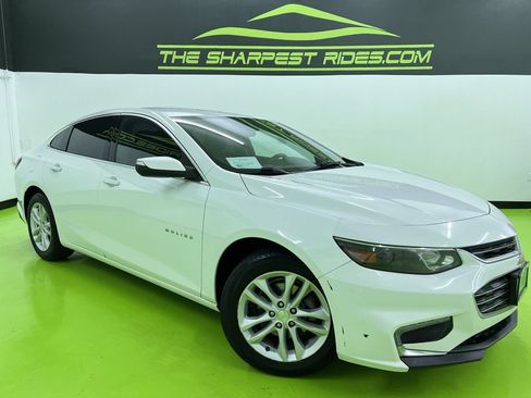 Used 2018 Chevrolet Malibu LT FWD image 1