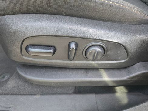 Used 2020 Chevrolet Equinox LT image 25