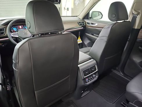 New 2026 Volkswagen Atlas SEL image 18