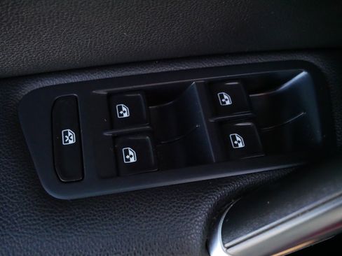 Used 2018 Volkswagen Golf Alltrack SE image 19