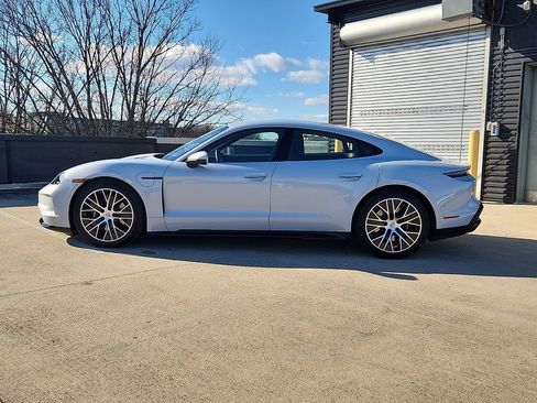 New 2026 Porsche Taycan image 2